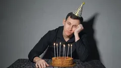 なぜ誕生日を完全に一人で過ごすことを好む人がいるのか：心理学的観点から